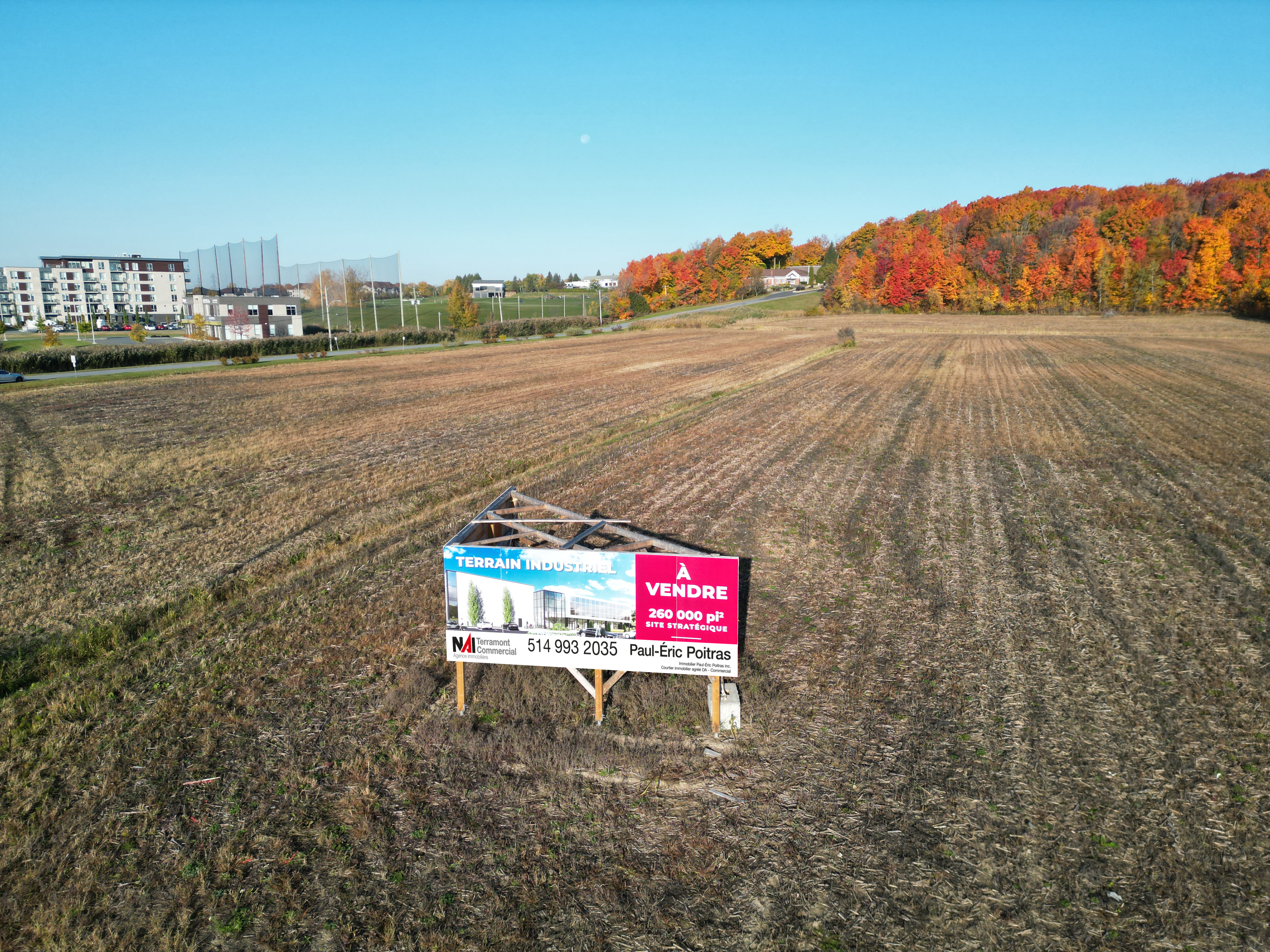 01_NAI_Terrain-de-la-Industrie-St-Mathieu-de-Beloeil.jpg