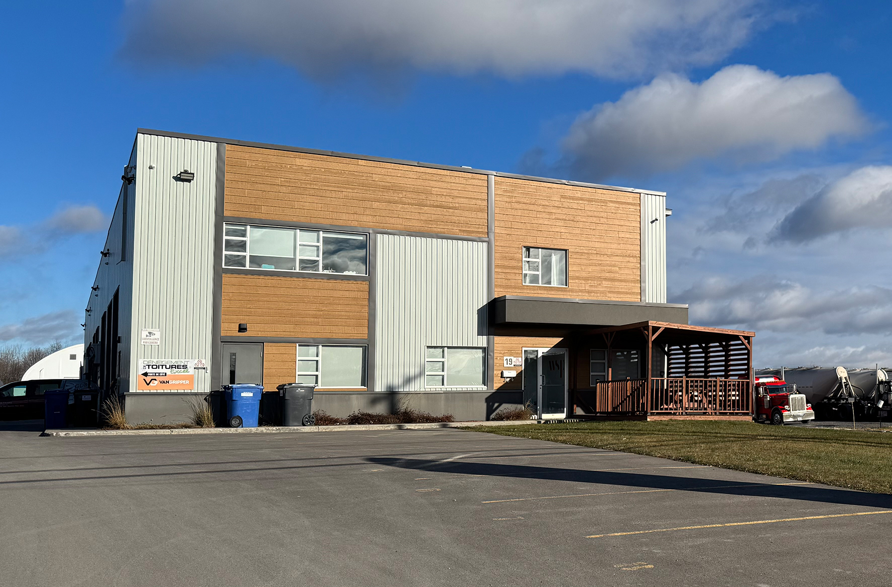 0419-21b_RangSud_St_Thomas_REA.jpg