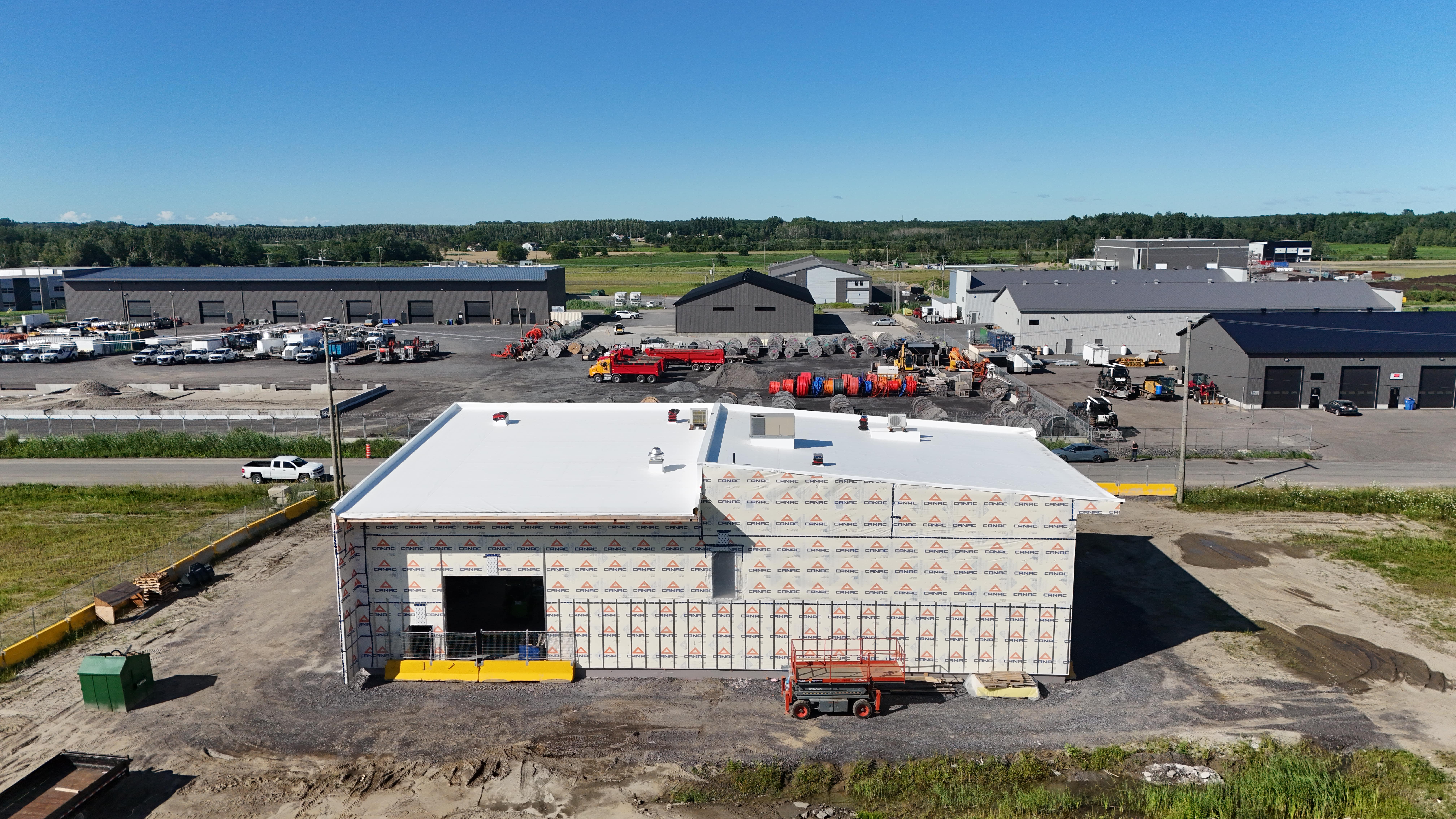 09Drone_3_40_Des_Artisans-min.JPG